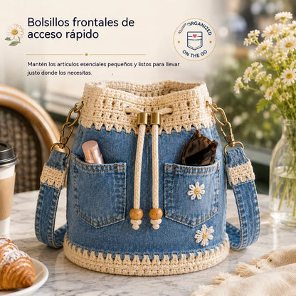 Un bolso de mezclilla tejida estilo bohemio que complementa todos tus looks ✨