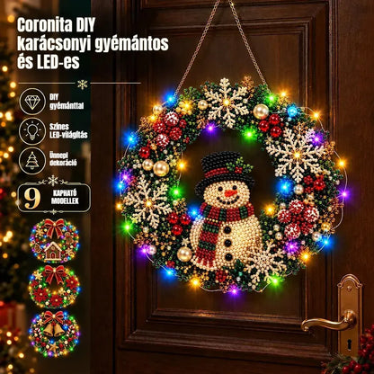 🎄 Karácsonyi koszorú gyémántokkal, gyöngyökkel és LED-lámpákkal! Tartós akrillap · 9 ünnepi dizájn · Tökéletes dekoráció ajtókra, falakra és ablakokra · Lélekkel készült ajándék!