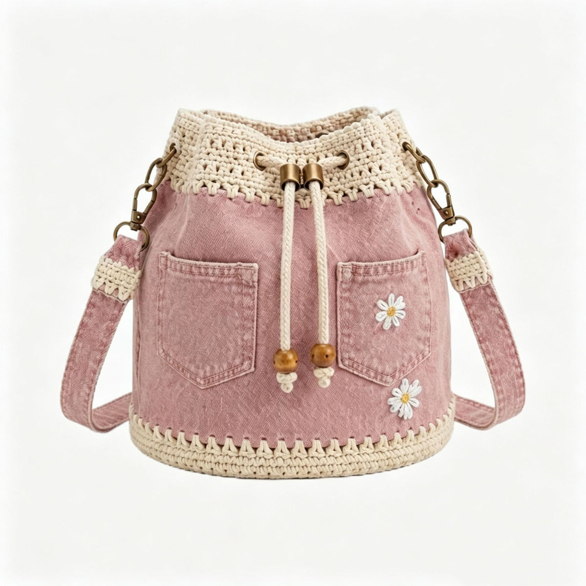 Un bolso de mezclilla tejida estilo bohemio que complementa todos tus looks ✨